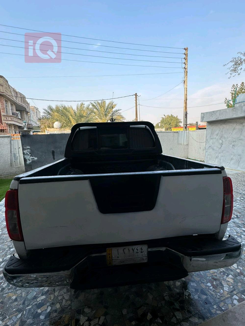 نیسان نەڤارا
